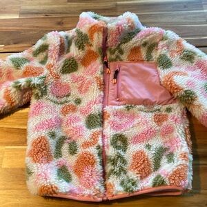 child’s 6-8A fuzzy coat.